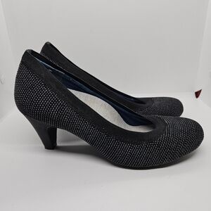 BetaBrand dark gray knit heels size 9